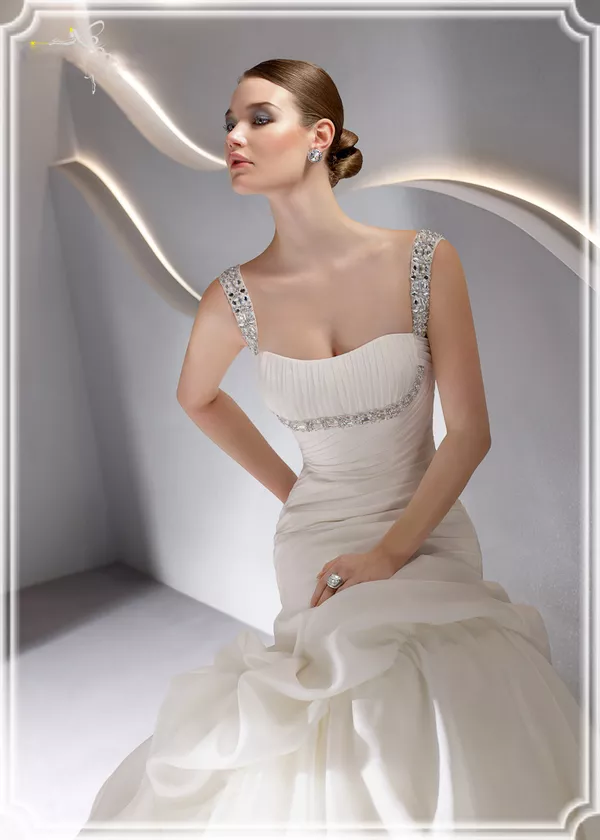 Роскошное свадебное платье со шлейфом (Франция)  2
